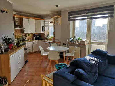 Dwupoziomowe mieszkanie 80 m²| dwie łazienki | widok na centrum